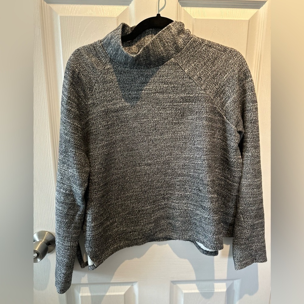 ZARA WB Collection Womens Med Quilted Top